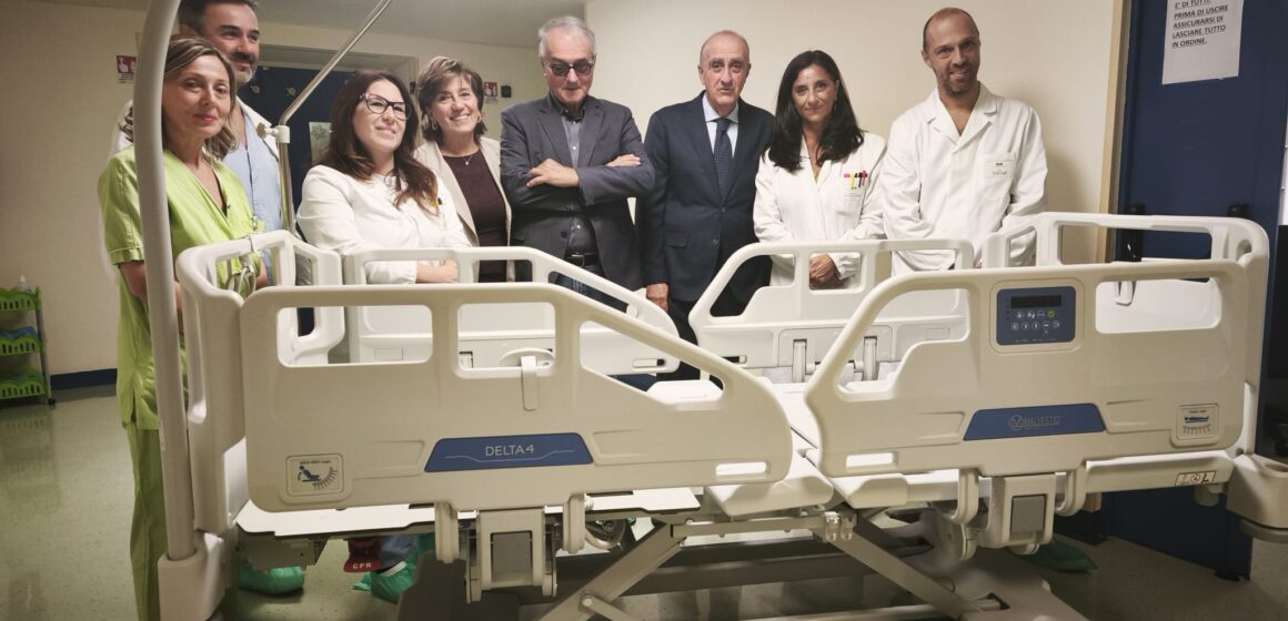 i coniugi Chianelli con il dG D'Urso e lo staff Ematologia